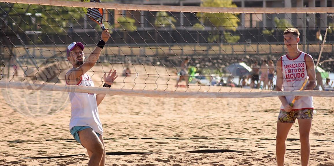 El beach tenis tuvo su debut en la tierra colorada